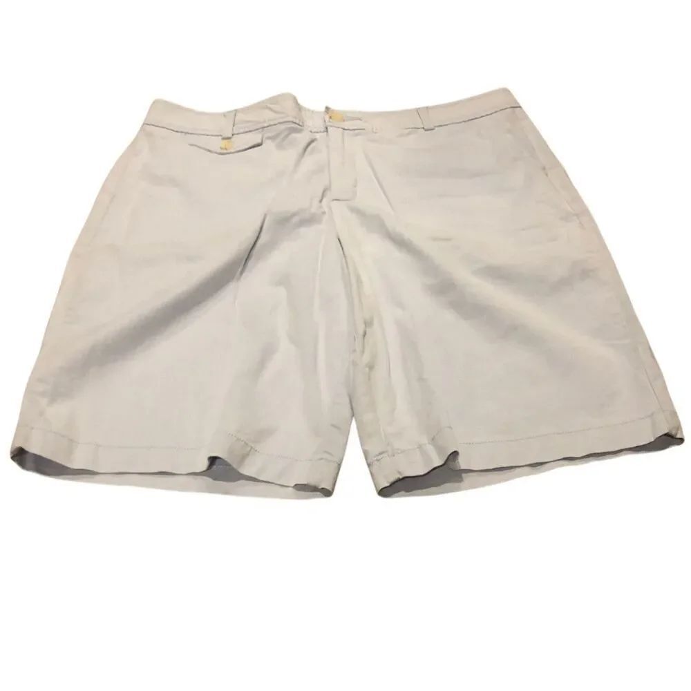 Dockers mid rise curt light blue Bermuda style shorts size 14